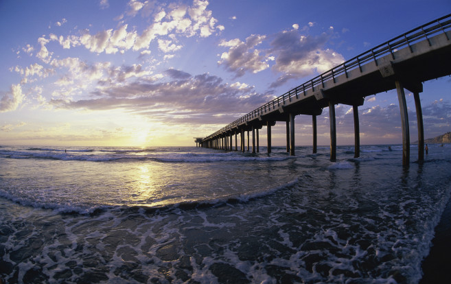 california_beach_pier