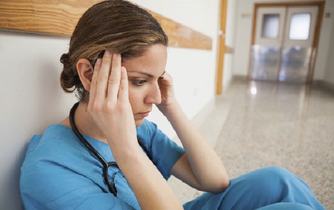 Warning-Signs-of-Nurse-Burnout-in-Critical-Care.jpg